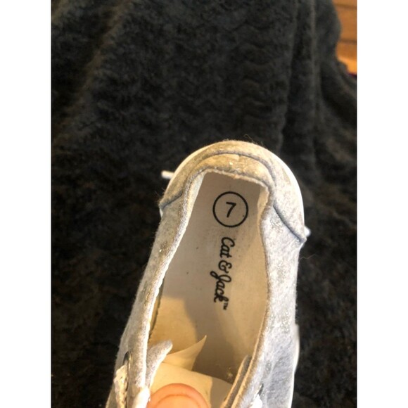 Cat and jack girls size 7 silver heart sneakers shoes - Picture 6 of 7